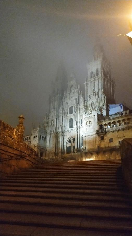 Pico Sacro I Hostal-Pension Santiago De Compostela Ngoại thất bức ảnh